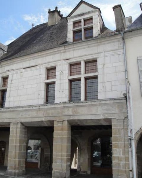 Maison Carrée Nay