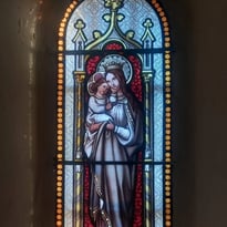 Visite guidée : restauration et création de vitraux dans une église sauvegardée