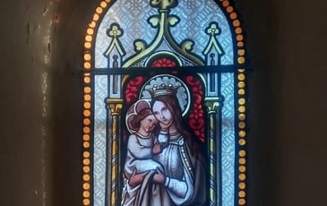 Visite guidée : restauration et création de vitraux dans une église sauvegardée