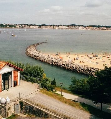 Visite commentée : découverte de la Maison des blocs, Egiategia