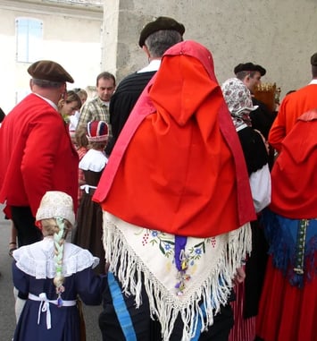 Exposition « Pièces et costumes ossalois, sous le regard du peintre Hervé Chambron »