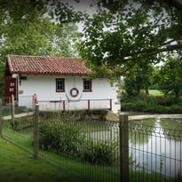 Visite commentée d'un moulin à eau rénové.