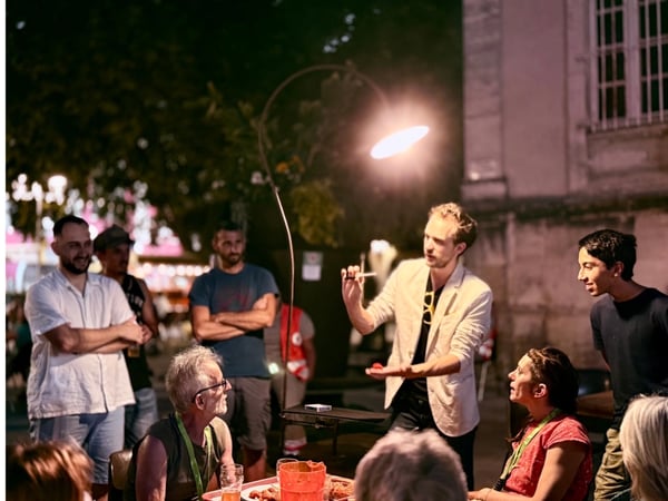 Spectacle: Lâcher de magicien.ne.s