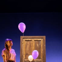 Théâtre visuel et musical en direct : Atearen Bestaldean