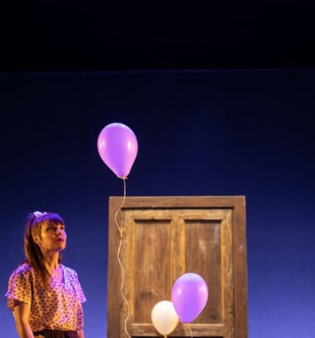 Théâtre visuel et musical en direct : Atearen Bestaldean