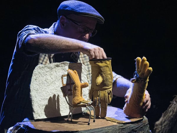 Spectacle : Nire aitak harriak erretzen zituen