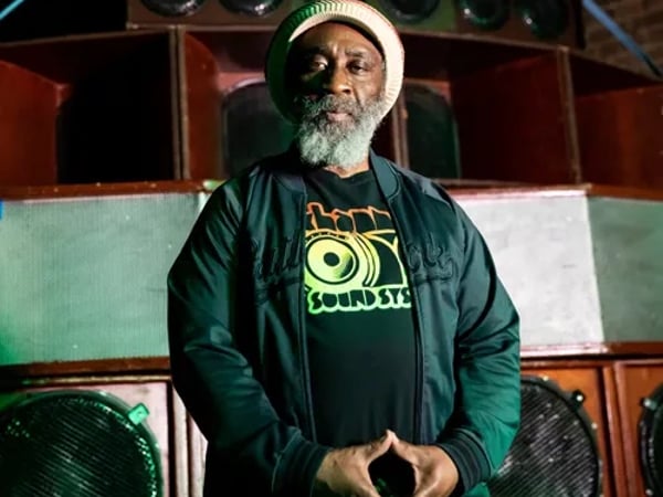 Atabal Dub Club : Echo Phonics meets Channel One